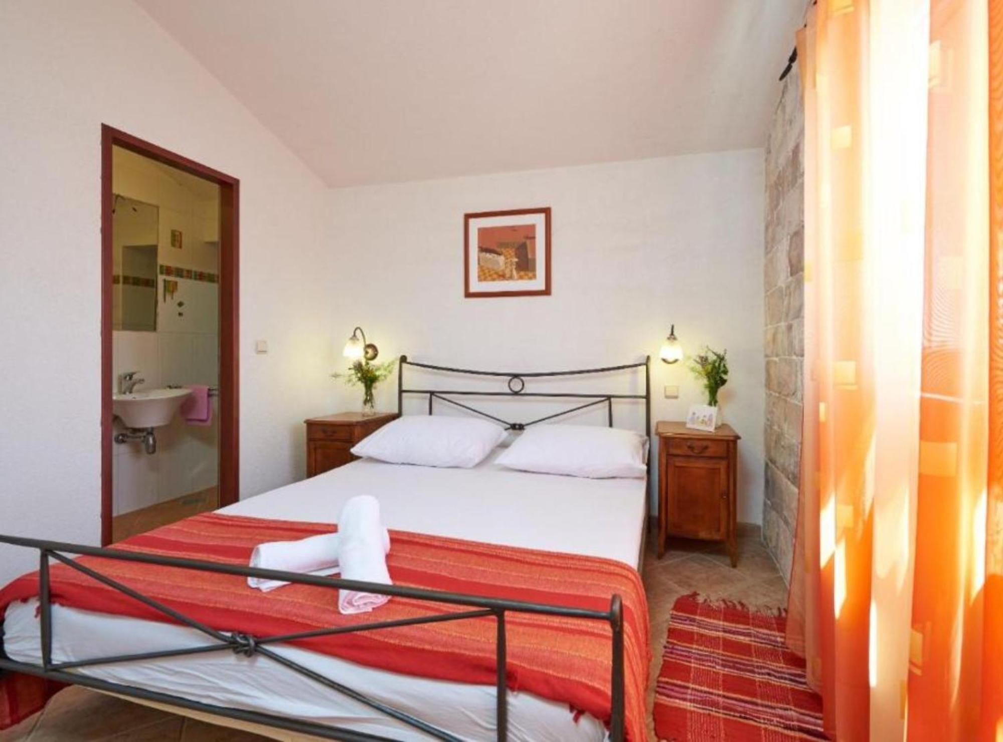 Krknjasi Hotel Veliki Drvenik Kültér fotó