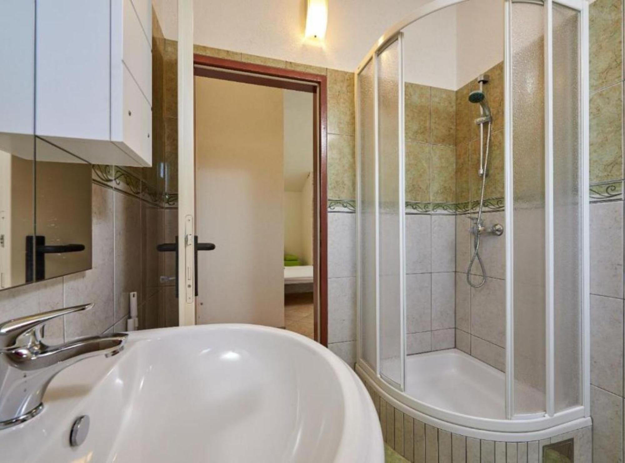 Krknjasi Hotel Veliki Drvenik Kültér fotó