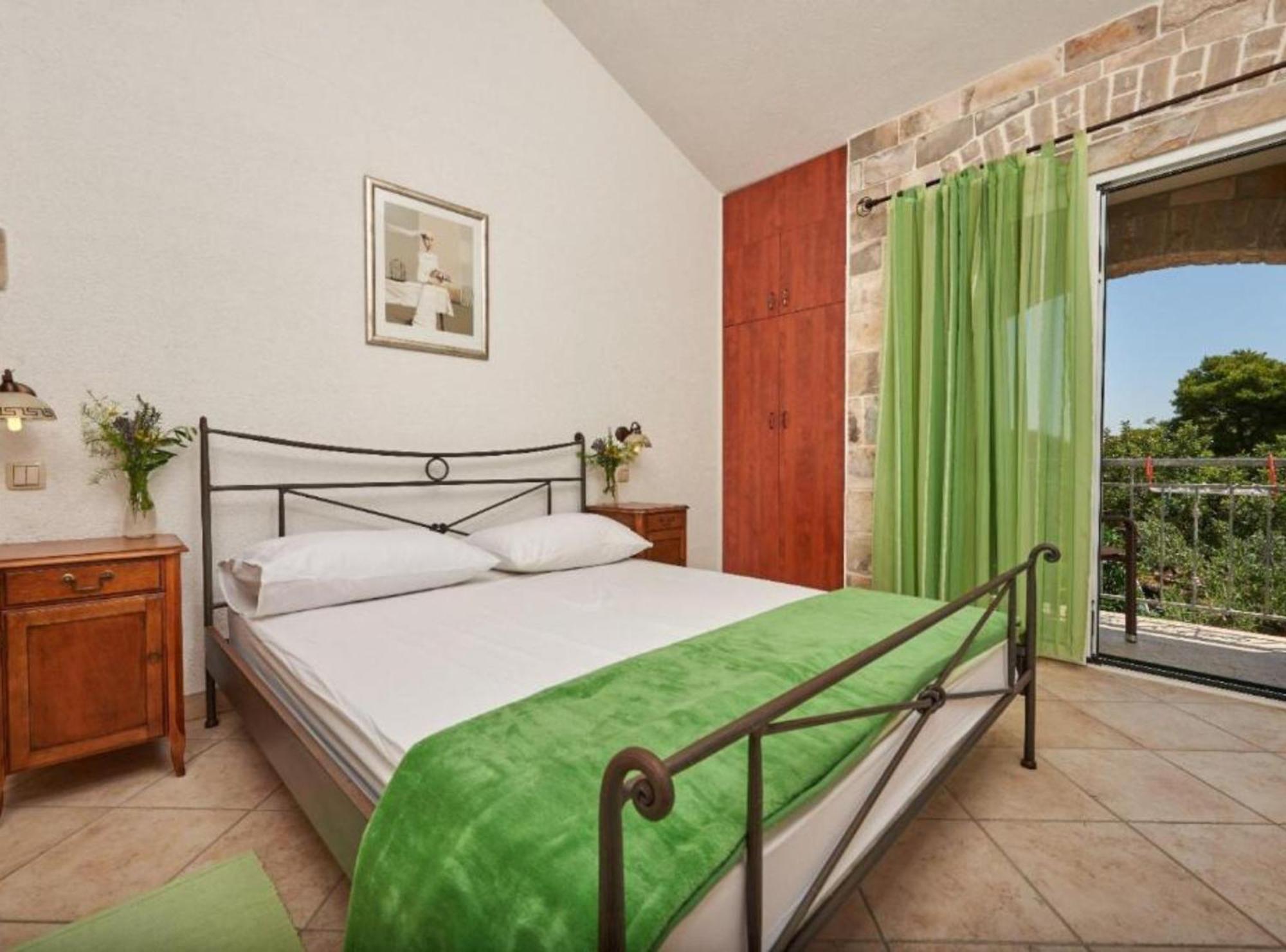Krknjasi Hotel Veliki Drvenik Kültér fotó